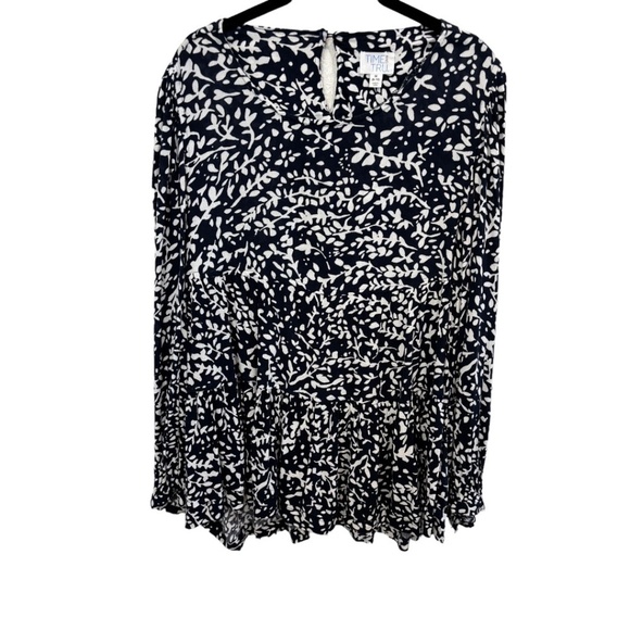 Time and Tru Size Medium Navy Blue Floral Long Sleeve Boho Ruffle Hem Blouse - Picture 3 of 4